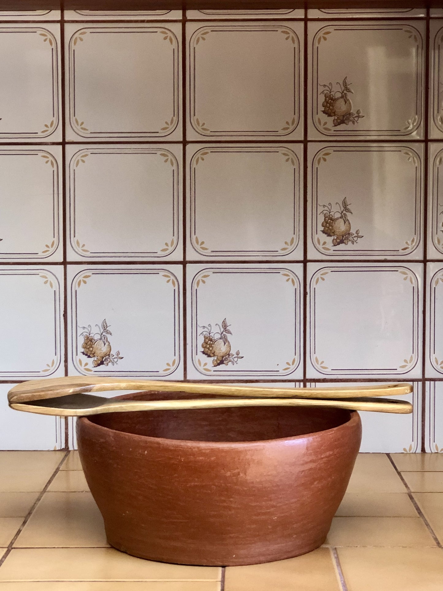 CLAY SALAD BOWL